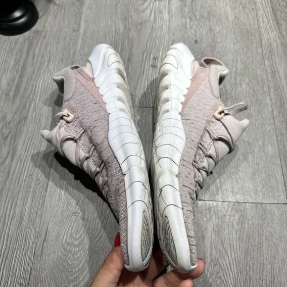 Nike Free Run Nature Women’s Running Shoes Sz 9 Pink White Sneakers - Picture 9 of 10